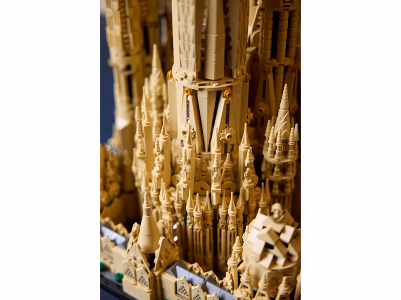 Lego Sagrada Família - Auto Draw - 31st October