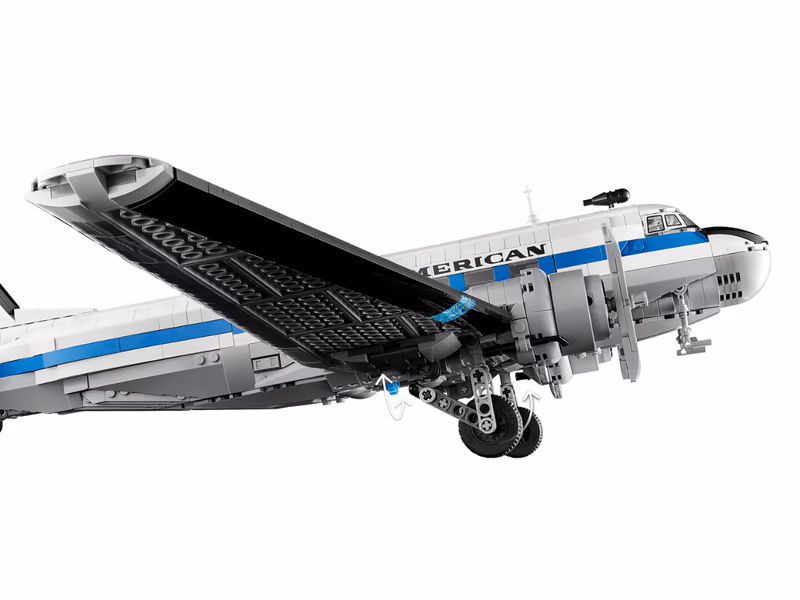 Lego Douglas™ DC-3™ PAN AM® Airliner - Auto Draw - 5th April